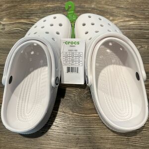 Crocs size 7